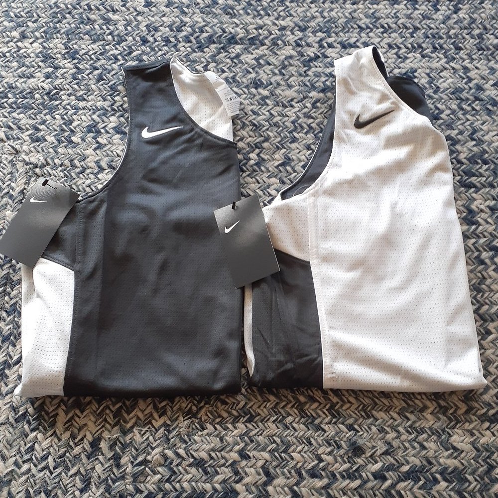 Nike Jerseys (2): New